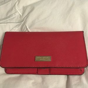 Henri Bendel tech wallet